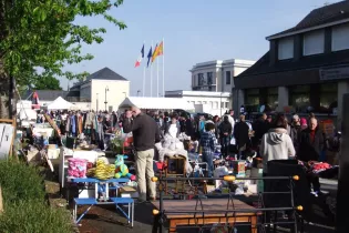 Vide-greniers Seiches - Ville de Seiches-sur-le-Loir