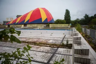 Visite De la piscine au Chapiteau - © Clément Szczuczynski