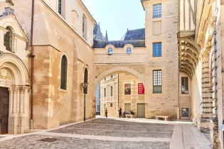 rue-du-musee-des-beaux-arts-copyright-alexandre-lamoureux-destination-angers-14612-1920px-1098308_1 - © alexandre-lamoureux-destination-angers